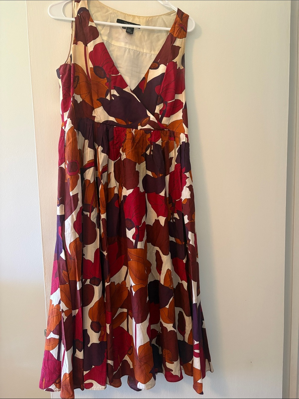 Women’s Floral V‑Neck Midi Dress in Burgundy, Red & Rust